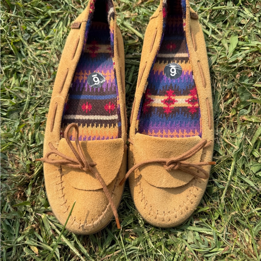 Vans Tan Moccasins with Patterned Insole